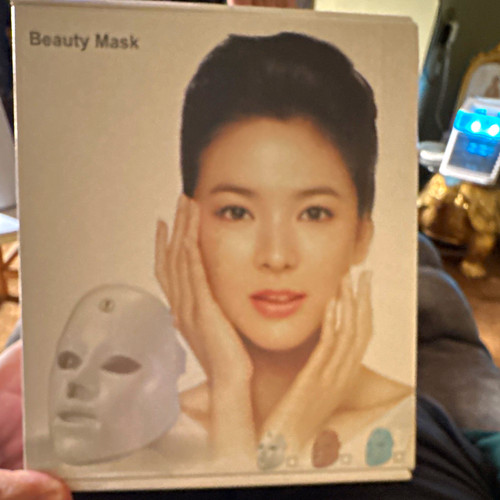 White led light therapy mask - therapy,