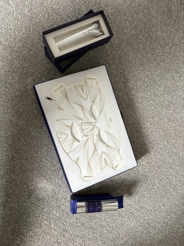 Brand new pure derma - pure, led