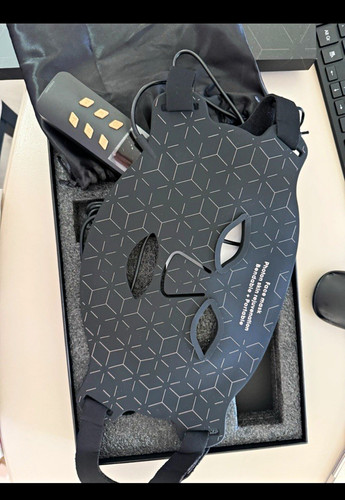 Led light therapy - therapy, mask