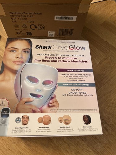 Shark cryoglow led face mask - shark,